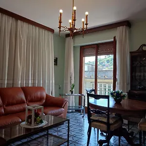 La Casa Di Yuri - Free Private Parking & Air Conditioning Recco